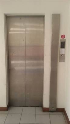 Automatic Door Elevators