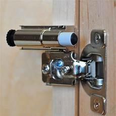 Door Closing Mechanism