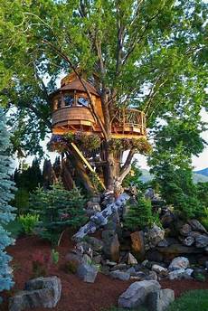 Outdoor Advertising Services