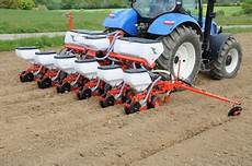 Pneumatic Seeders Machine